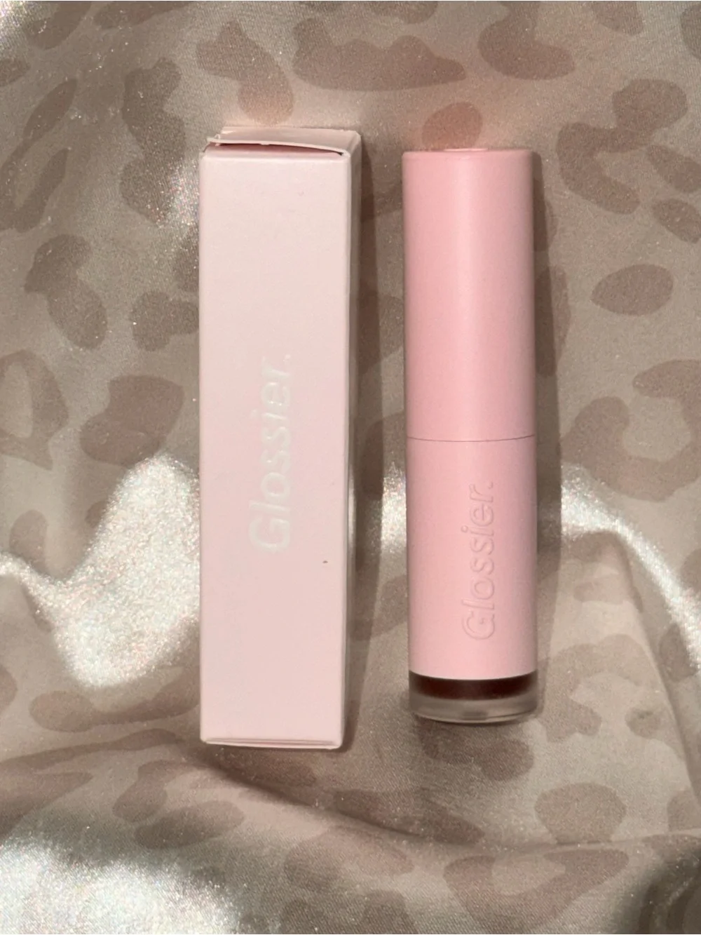 GLOSSIER | G Suit Soft Touch Lip Crème - Drive